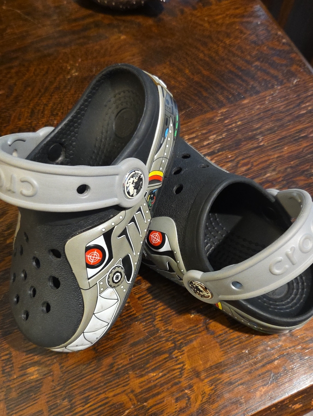 CROCS Light-up Robo Shark Kid Clog Sandals